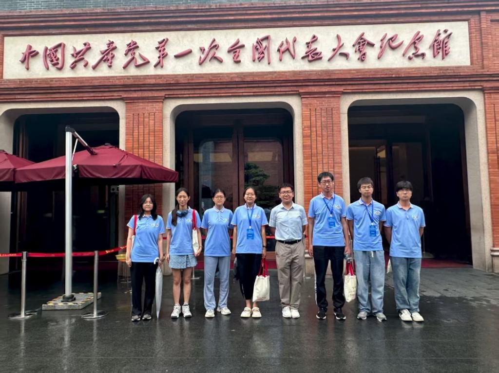 张伯礼院士首先强调不应该只以疾病治疗